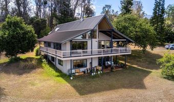 1365 Piiholo Rd, Makawao, HI 96768