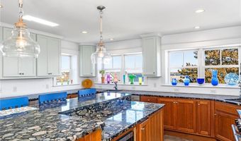 7 Clarkes Village Rd, Jamestown, RI 02835