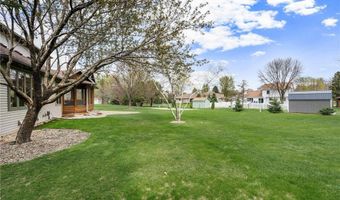 805 27th St SW, Austin, MN 55912