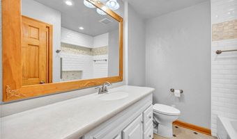 154 Walnut Dr, Amherst, OH 44001