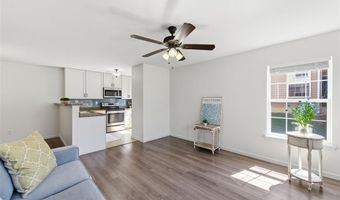 9719 Crayford Dr D, Affton, MO 63123