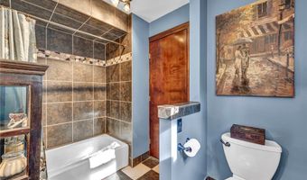 3596 Glenwood Dr, Austinburg, OH 44010