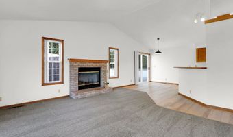 5689 D St, Springfield, OR 97478
