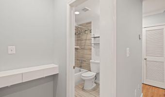 430 IRVING St NW 102, Washington, DC 20010