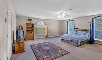 958 W Hunt Rd, Alcoa, TN 37701