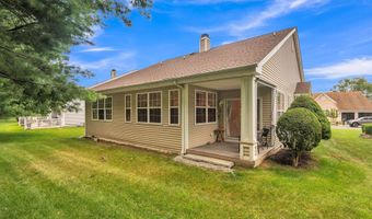 19 Fountain View Dr, Barnegat, NJ 08005