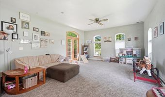922 3rd Ave, Ackley, IA 50601