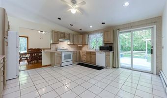 85 Indian Trl, Glocester, RI 02814