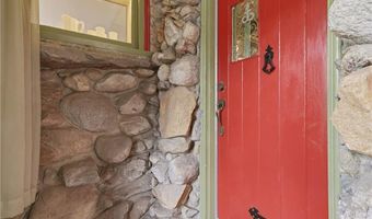 10 Hamilton Hl, Glocester, RI 02829