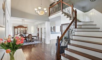 6040 White Ash Ct, Avon, IN 46123