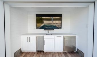 19 Sea Gull Dr, Avalon, NJ 08202