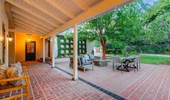 2051 Mendocino Ln, Altadena, CA 91001