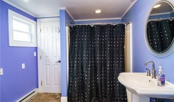 226 Becker Ave, East Providence, RI 02915