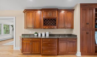 340 Orchard Hills Dr, Ann Arbor, MI 48104