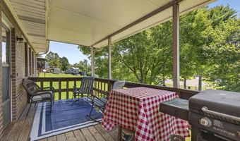 1140 Hillview Dr, Abingdon, VA 24210