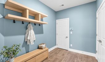 20801 LAMLASH Ter, Ashburn, VA 20147