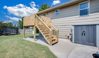 1711 N Sugarberry Ct, Andover, KS 67002