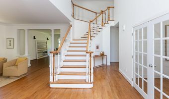 7009 PERSIMMON TREE Rd, Bethesda, MD 20817