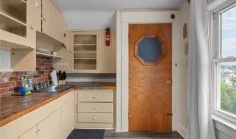 49 Arnold St, East Providence, RI 02915