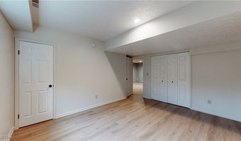 563 E Acadia Pt, Aurora, OH 44202