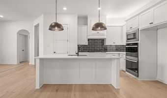 177 Hulen Cir, Aledo, TX 76008