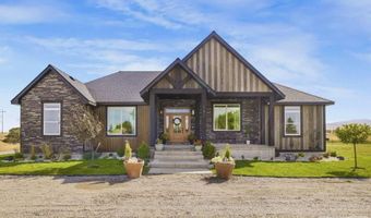 161 Snake River Dr, American Falls, ID 83211