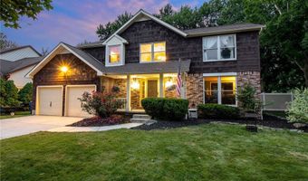 7 Shalamar Ct, Amherst, NY 14068