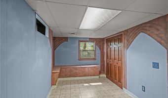 2 Julia Dr, North Providence, RI 02911