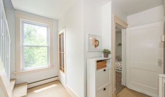 4 Warren St, Bayonne, NJ 07035