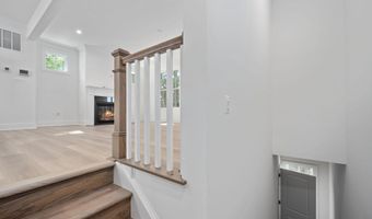 7404 ROCKY CREEK Ter, Annandale, VA 22003