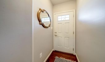 25850 CLAIRMONT MANOR Sq, Aldie, VA 20105