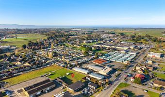 1215 Guintoli Ln, Arcata, CA 95521