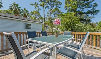 310 MAGNOLIA St, Atlantic Beach, FL 32233