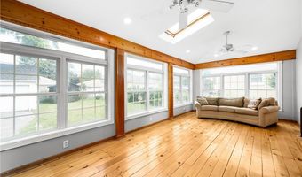68 Bondcroft Dr, Amherst, NY 14226