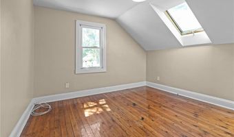 217 Bay View Ave, Cranston, RI 02905