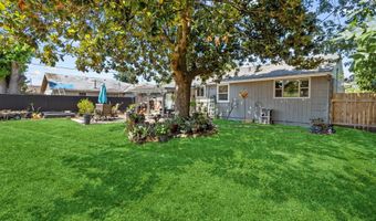 2681 D St, Springfield, OR 97477