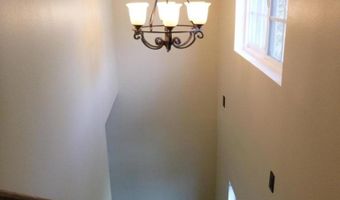 770 W Altadena Dr, Altadena, CA 91001