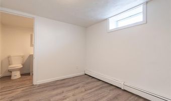 46 Lincoln Ave, Cranston, RI 02920