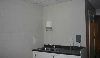 906-908 S Main St, Andrews, TX 79714