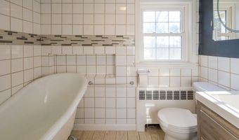 109 Sahagian Rd, Belgrade, ME 04917