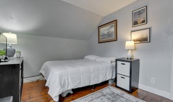 12 Maple St, Bath, ME 04530