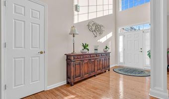 9 Hingham Ln, Barnegat, NJ 08005
