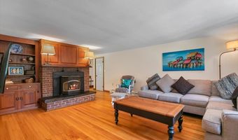 316 Leetes Island Rd, Branford, CT 06405