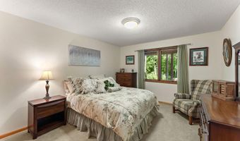 4815 120th St W, Apple Valley, MN 55124