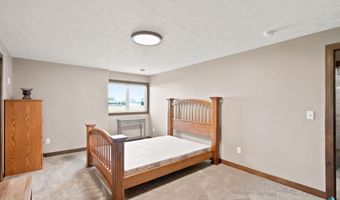 612 Iver Ave, Baltic, SD 57003