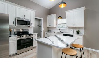 2413 Rosswood Ln, Arnold, MO 63010