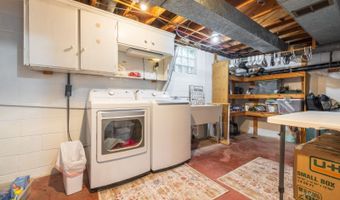 47 Sunnyside Dr, Athens, OH 45701
