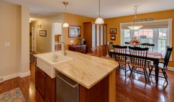 104 Champagne Cir, Campton, NH 03223