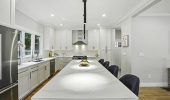 16 Pinehurst St, Boston, MA 02131
