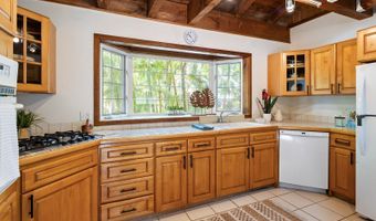 1018 Mokulua Dr, Kailua, HI 96734